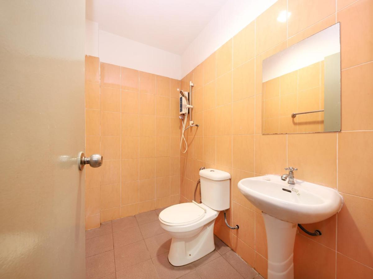 Oyo 89676 Hotel 22 سِريمبان المظهر الخارجي الصورة
