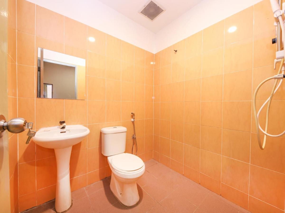 Oyo 89676 Hotel 22 سِريمبان المظهر الخارجي الصورة